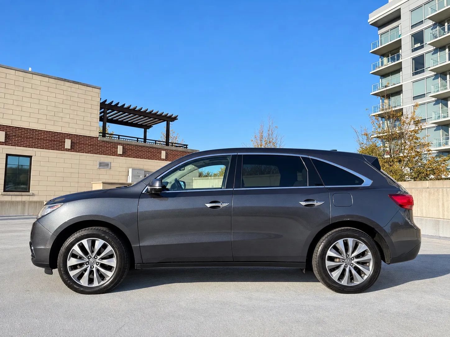 Used 2014 Acura MDX w/ Technology Package AWD/4WD image 44
