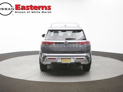 Used 2024 Nissan Pathfinder SL AWD/4WD image 37