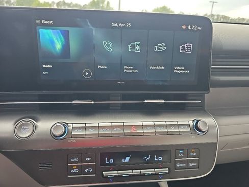 Used 2025 Hyundai Kona SEL FWD image 12