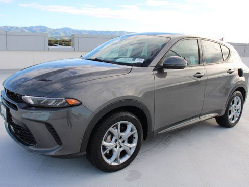 Used 2024 Dodge Hornet R/T Plus w/ Tech Pack Plus w/o Parking image 6