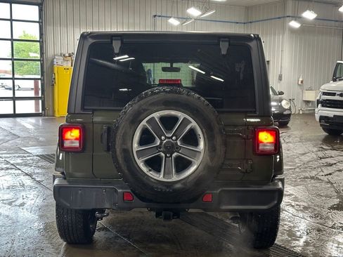 Used 2023 Jeep Wrangler Unlimited Sahara w/ Dual Top Group AWD/4WD image 37
