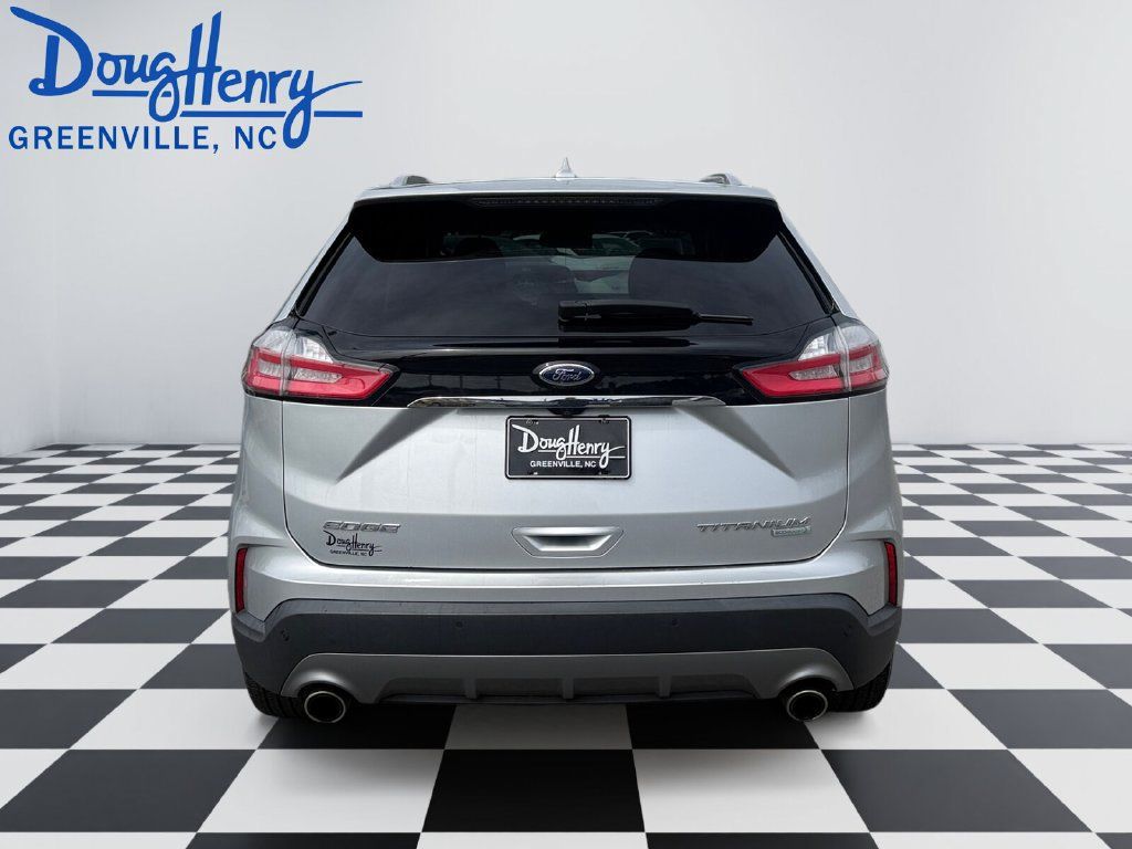 Used 2019 Ford Edge Titanium FWD image 4