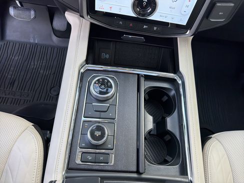 Certified 2024 Ford Expedition Max Platinum image 47