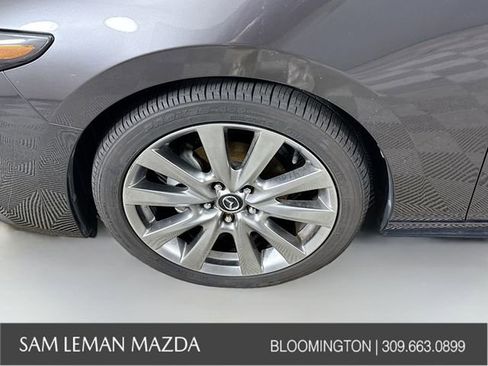 Used 2020 MAZDA MAZDA3 Premium image 31
