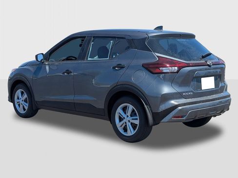 New 2025 Nissan Kicks Play S image 3
