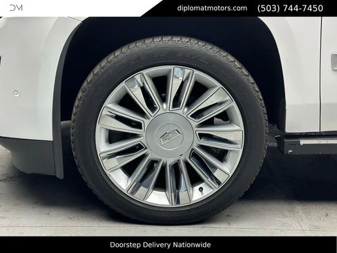 Used 2019 Cadillac Escalade ESV Platinum image 36