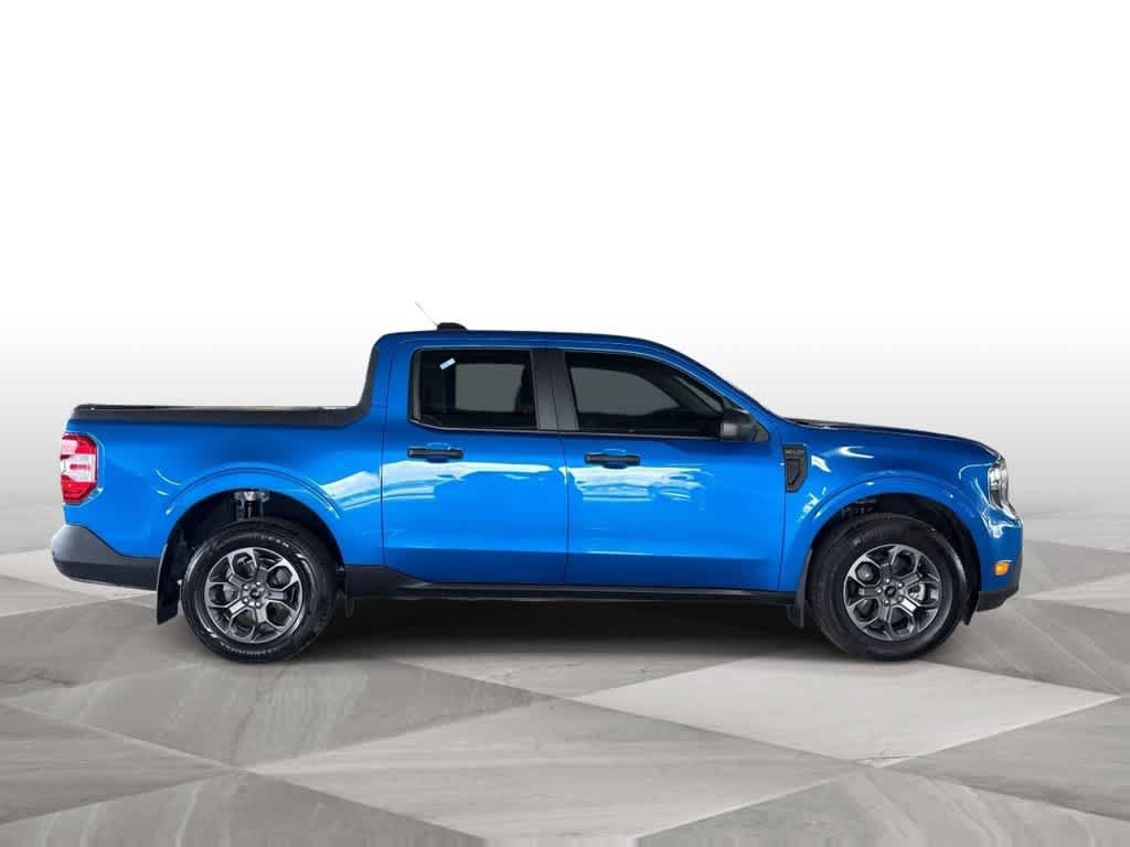 Used 2025 Ford Maverick XLT w/ Equipment Group 301A AWD/4WD image 9