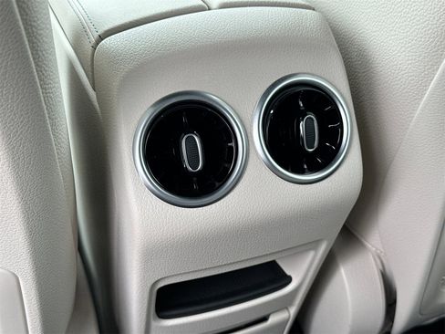 New 2025 Mercedes-Benz GLB 250 4MATIC image 13