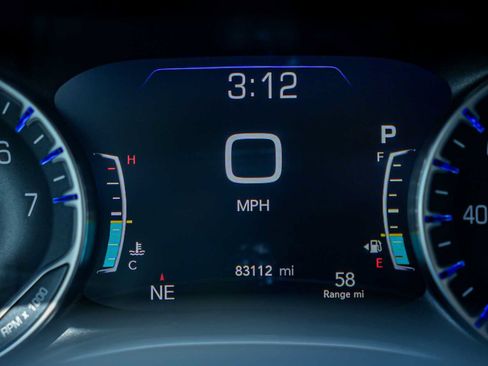Used 2023 Chrysler Pacifica Touring-L FWD image 20