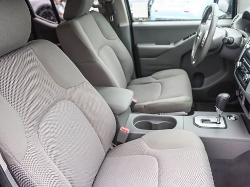 Used 2021 Nissan Frontier SV image 37