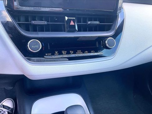 Used 2026 Toyota Corolla SE image 33