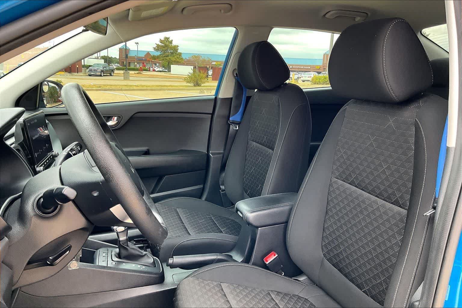 Used 2023 Kia Rio S FWD image 9