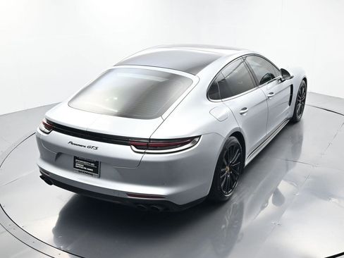 Used 2020 Porsche Panamera GTS image 27