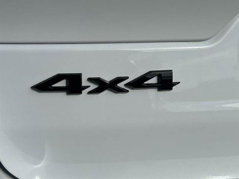 New 2025 Jeep Grand Cherokee Summit image 7