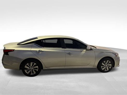Used 2020 Nissan Altima 2.5 S image 9