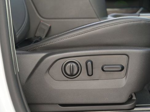 Used 2021 Chevrolet Silverado 1500 LTZ image 30