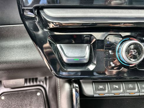 Certified 2024 GMC Sierra 1500 AT4X image 17