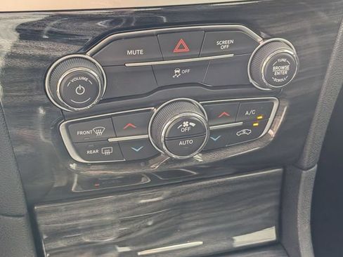 Used 2022 Chrysler 300 Touring w/ Sport Appearance Package RWD image 21