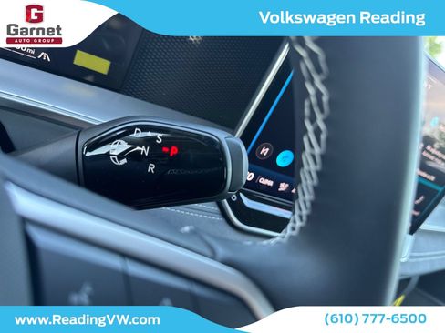 Used 2026 Volkswagen Tiguan SE AWD/4WD image 19