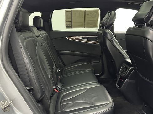 Used 2020 Lincoln Nautilus Reserve w/ Equipment Group 201A image 37