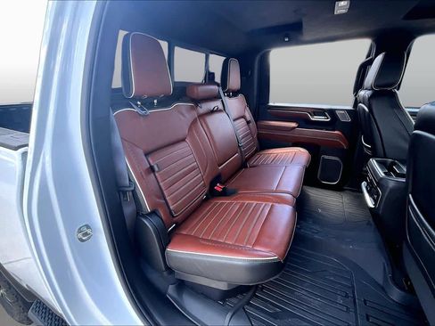Used 2024 GMC Sierra 2500 Denali Ultimate AWD/4WD image 20