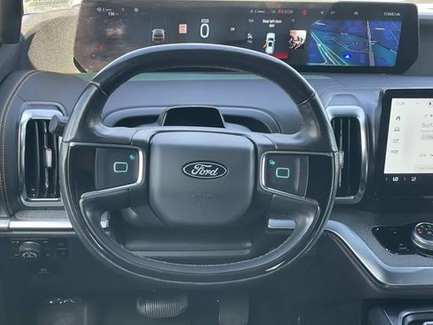 Certified 2025 Ford Expedition Tremor image 8