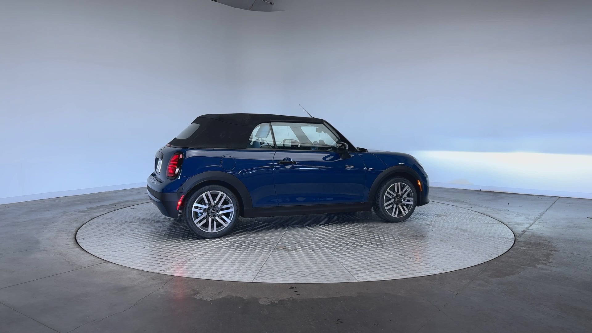 Certified 2026 MINI Cooper S FWD image 9