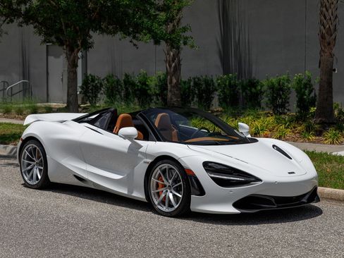Used 2020 McLaren 720S Spider RWD image 1
