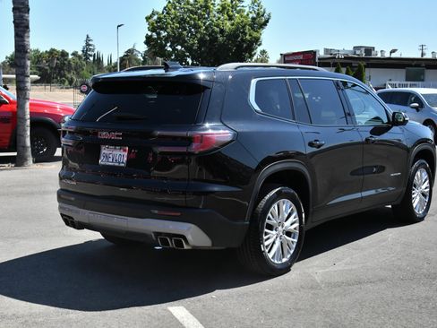 Used 2024 GMC Acadia Elevation FWD image 8