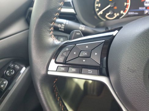 Used 2025 Nissan Altima 2.5 SR w/ SR Premium Package image 18