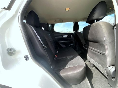 Used 2017 Nissan Rogue Sport S w/ S Appearance Package image 19