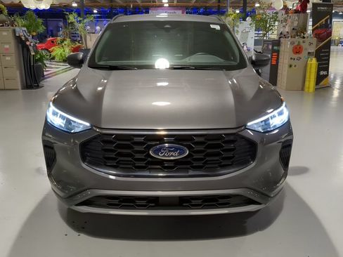 Used 2024 Ford Escape ST-Line w/ Tech Pack #1 AWD/4WD image 3