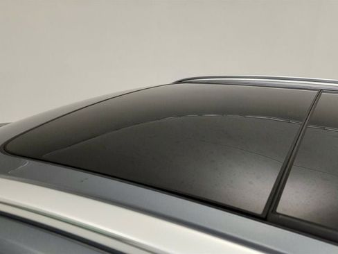 Used 2019 Volvo XC60 T5 Momentum w/ Premium Package image 10