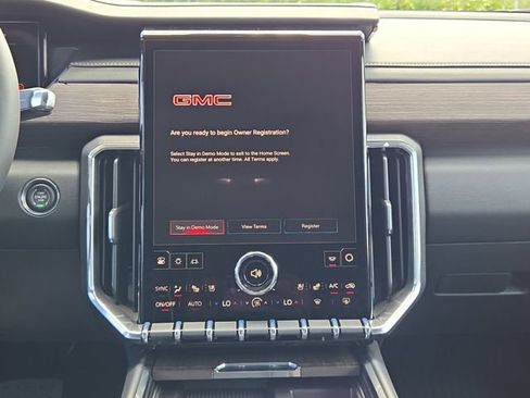 New 2026 GMC Acadia Denali w/ Super Cruise Package FWD image 28