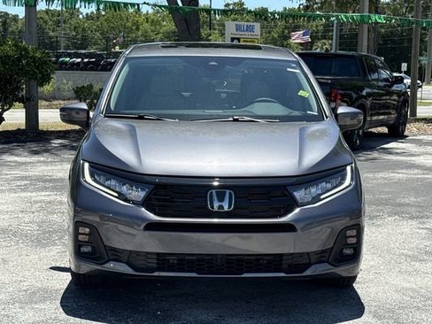 New 2026 Honda Odyssey Touring image 3