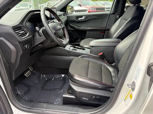Used 2024 Ford Escape ST-Line Select AWD/4WD image 16