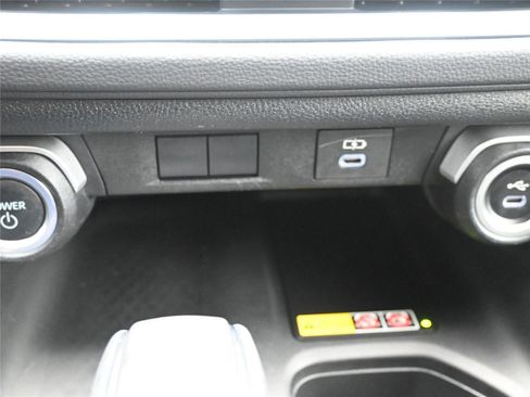 Used 2024 Toyota Grand Highlander XLE FWD image 14
