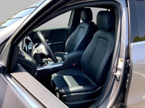 Used 2025 Mercedes-Benz GLA 250 image 7