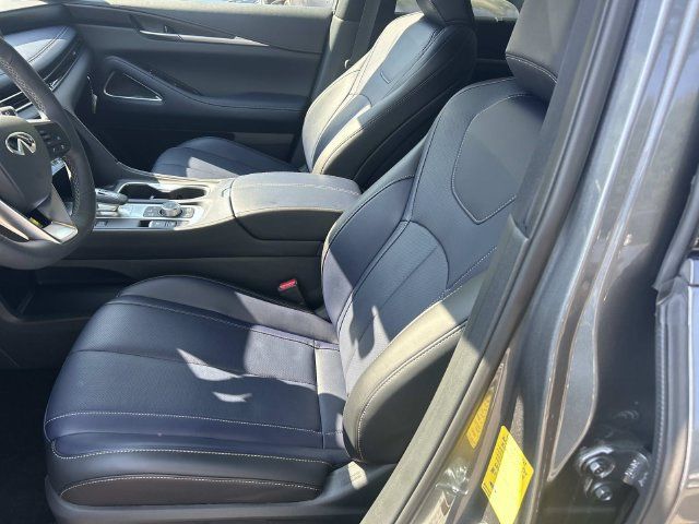 Certified 2026 INFINITI QX60 Sport w/ Dark Cargo Package AWD/4WD image 13