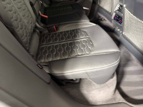 Used 2023 Audi RS Q8 image 25