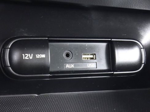 Used 2016 Kia Soul EV FWD image 25