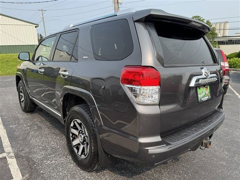 Used 2011 Toyota 4Runner SR5 image 6