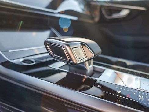 New 2026 Audi Q8 Premium Plus image 25