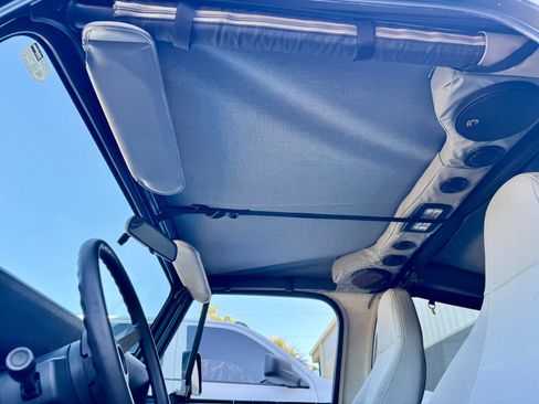 Used 1995 Jeep Wrangler Rio Grande image 93