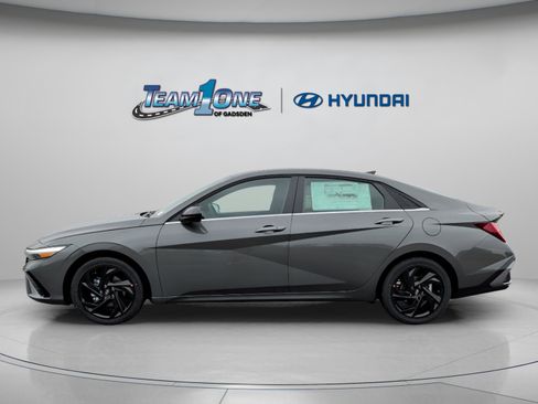 New 2026 Hyundai Elantra SEL Sport Premium image 6