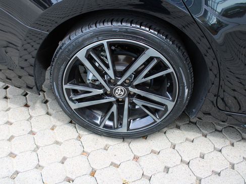Used 2025 Toyota Camry XSE FWD image 14