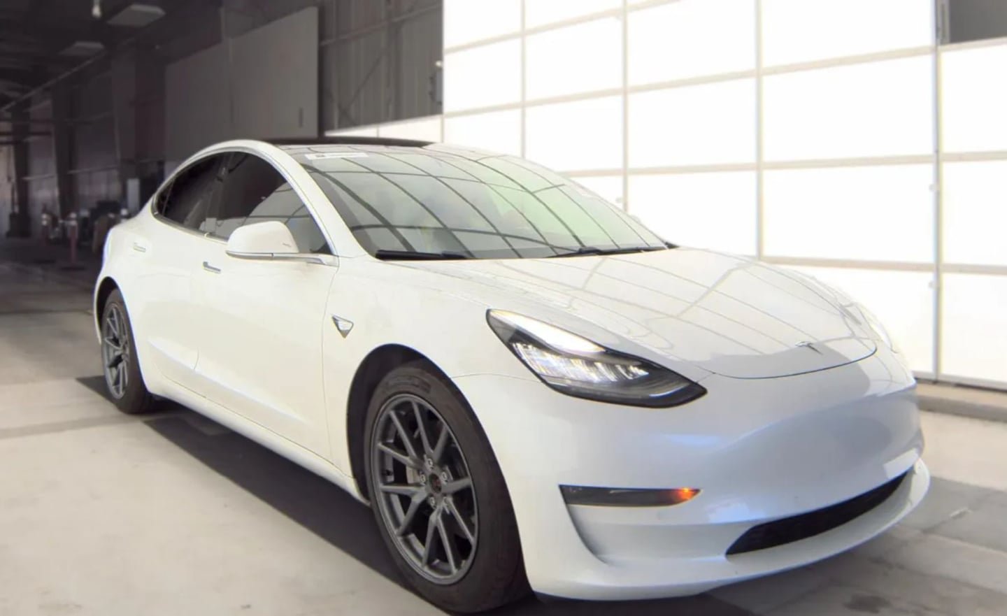 Used 2019 Tesla Model 3 Long Range AWD/4WD image 2