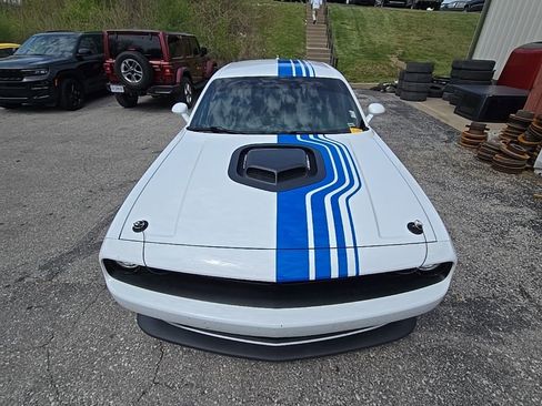 Used 2019 Dodge Challenger R/T Scat Pack w/ Shaker Package image 13