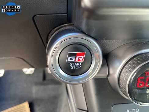 Used 2024 Toyota GR86 Premium image 25