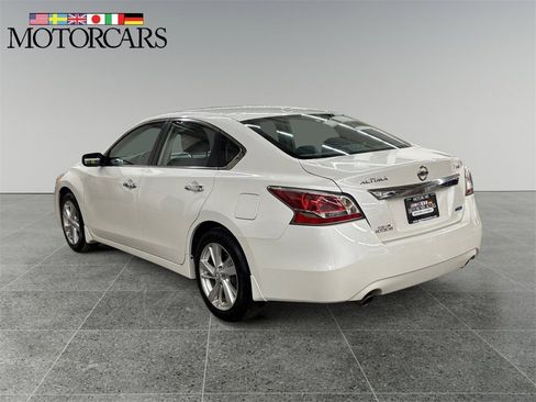 Used 2014 Nissan Altima 2.5 SV image 5
